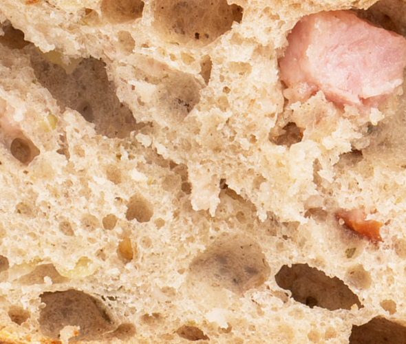 Bramborová tyčinka s uzeným masem a slaninou